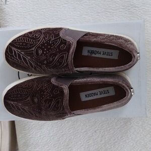 Steve Madden Velvet Evangel Size 6
